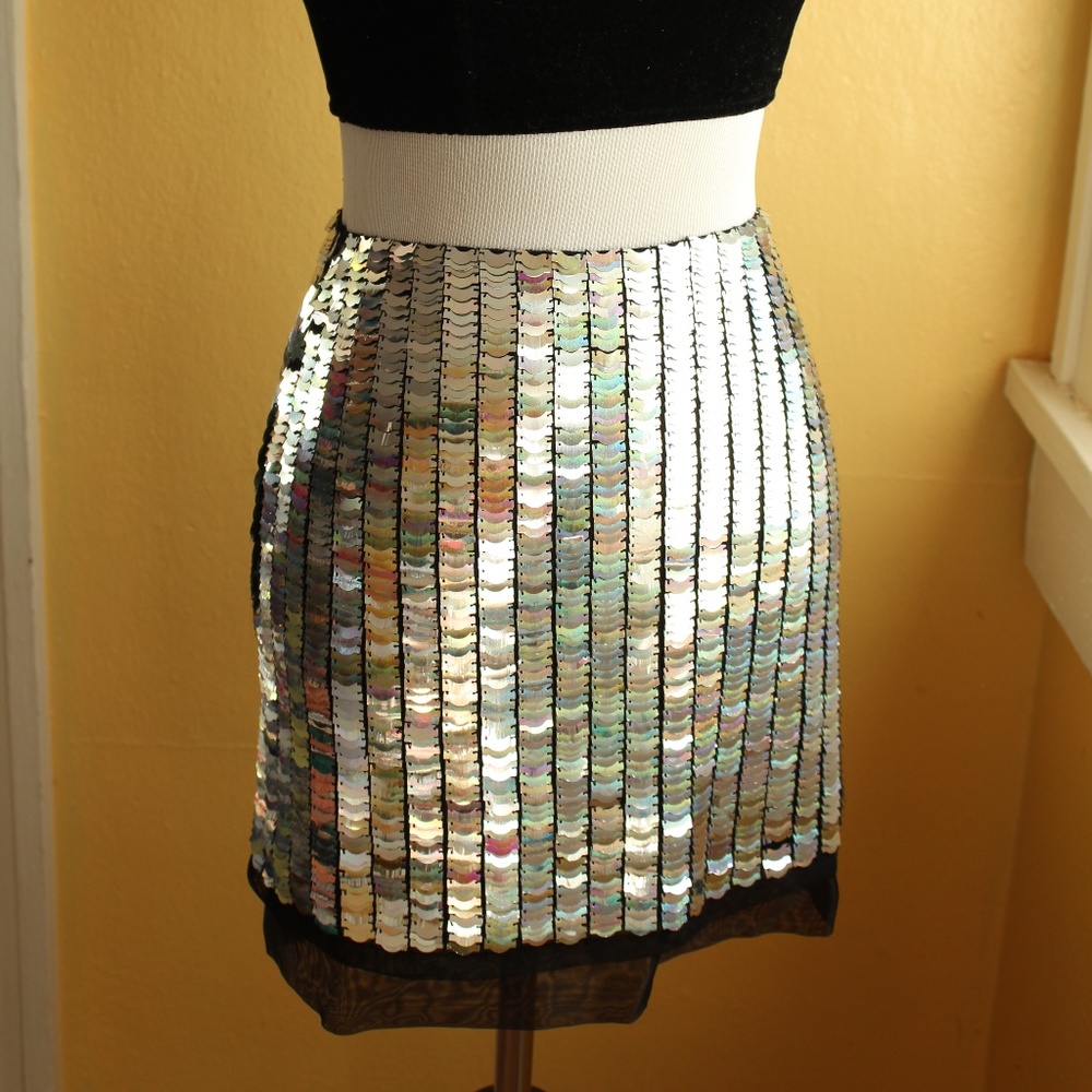 BRAND NEW W/TAGS TOP SHOP SILVER SEQUIN MINI SKIRT